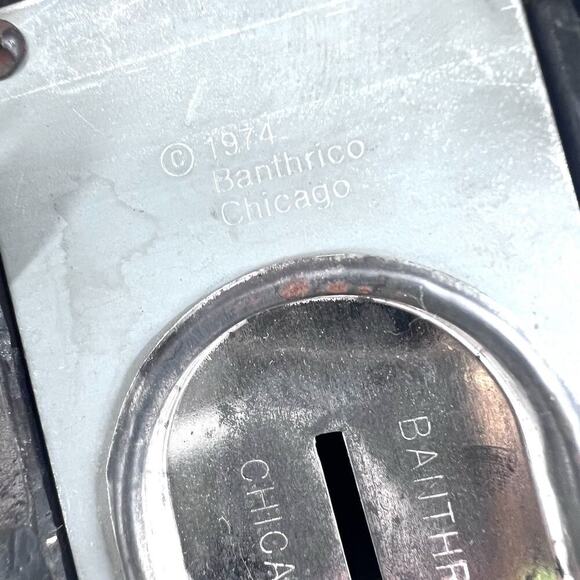 Lot Of 3 Vintage Banthrico Steam Train, Chevy, Oldsmobile Metal Coin Banks - Picture 10 of 13